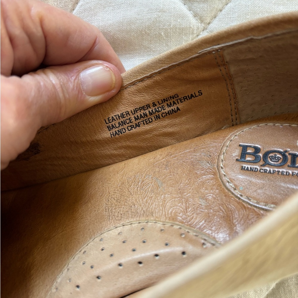 Born Women's Cream light tan Loafers size 8 EUC - Picture 6 of 9